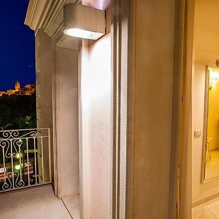 Palace Hotel В'єсте Екстер'єр фото