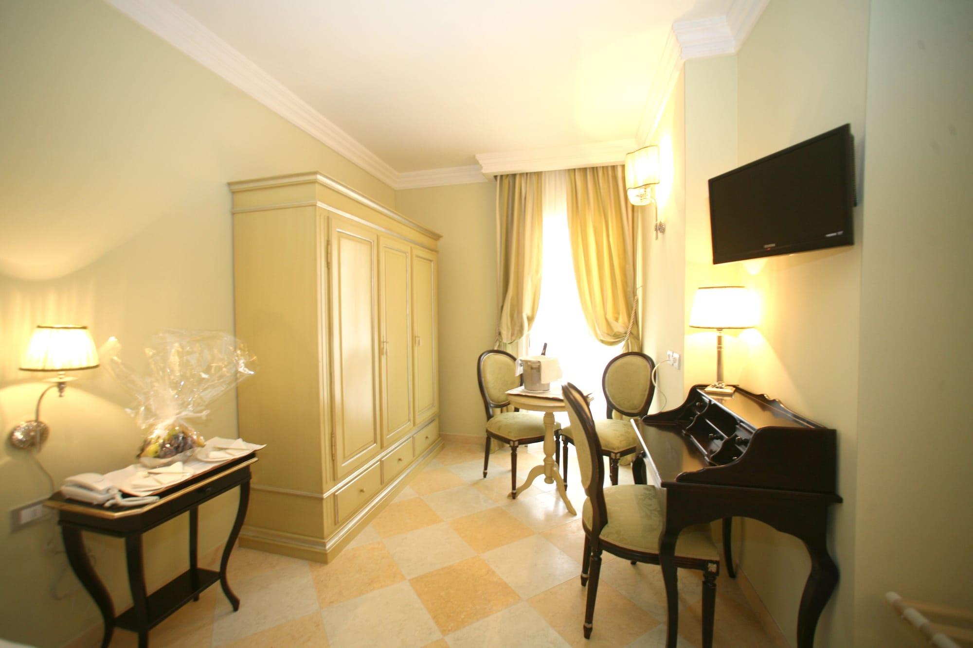 Palace Hotel В'єсте Екстер'єр фото